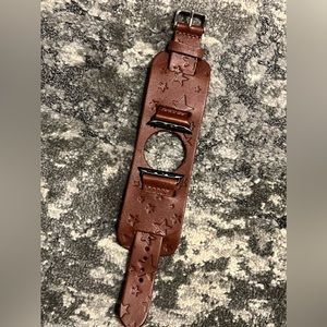 Leather Apple Watch cuff